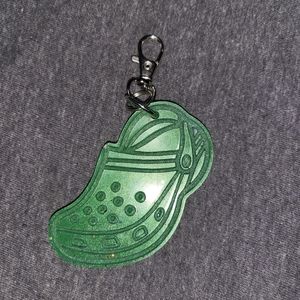 Crocs resin keychain green 4
